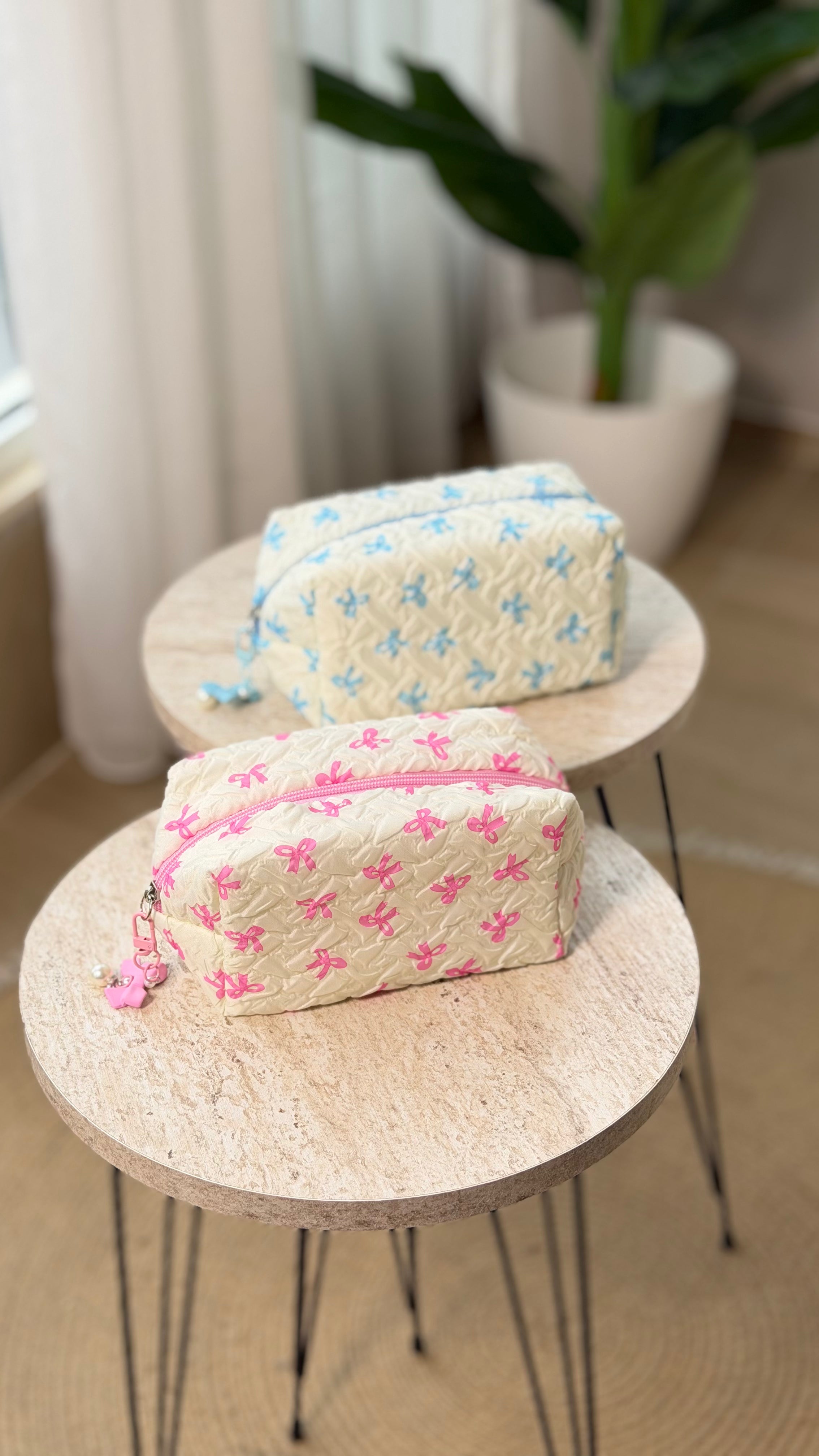 Bow Pouches